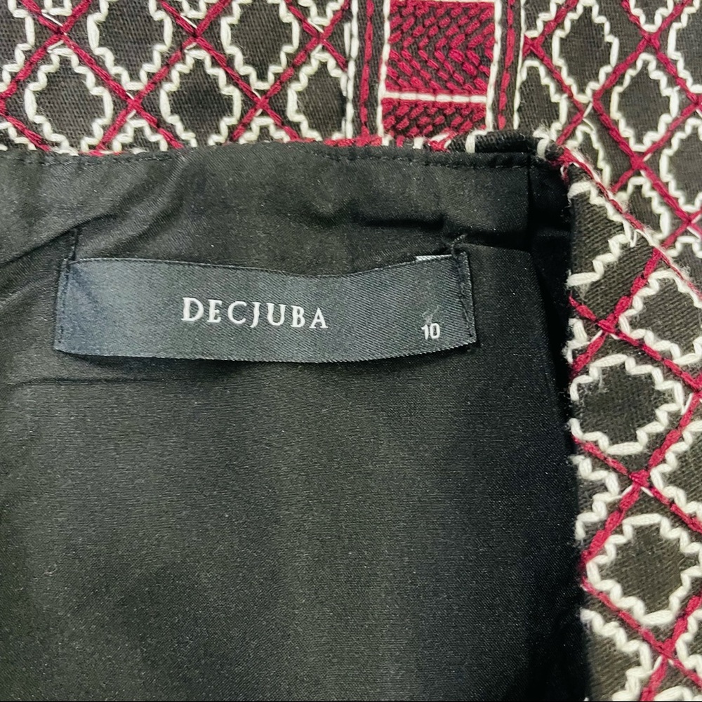Decjuba. Geometric Embroidered Mini Skirt. Size 10 - Picture 6 of 8